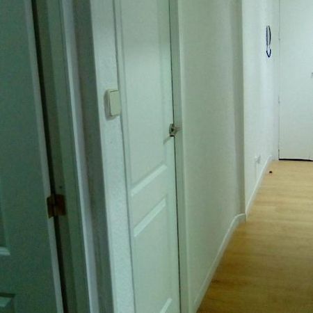 Apartamento En Legazpi De 3 Dormitorios Pequenos Madrid Luaran gambar